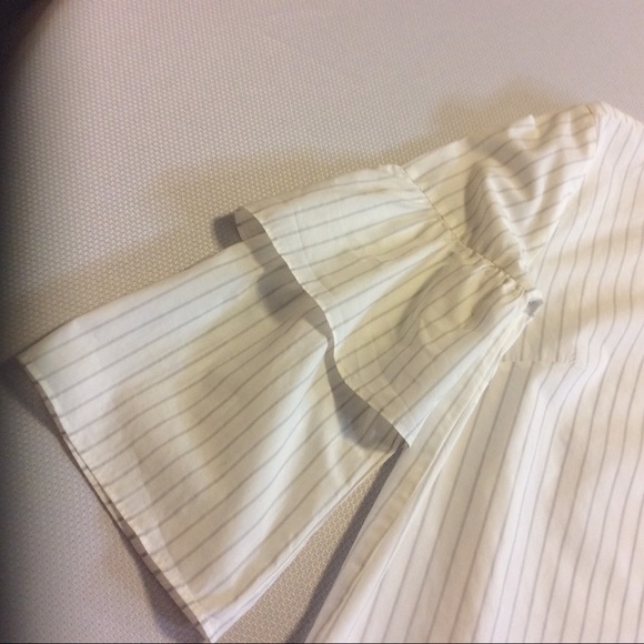 🚫SOLD🚫FREE WITH ANY PURCHASE - MADEWELL WHITE GRAY STRIPE RUFFLE SLEEVE TOP S - Picture 8 of 16